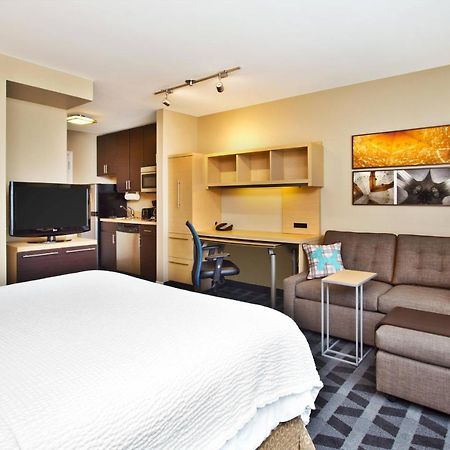 Towneplace Suites Republic Airport Long Island Фармингдейл Экстерьер фото